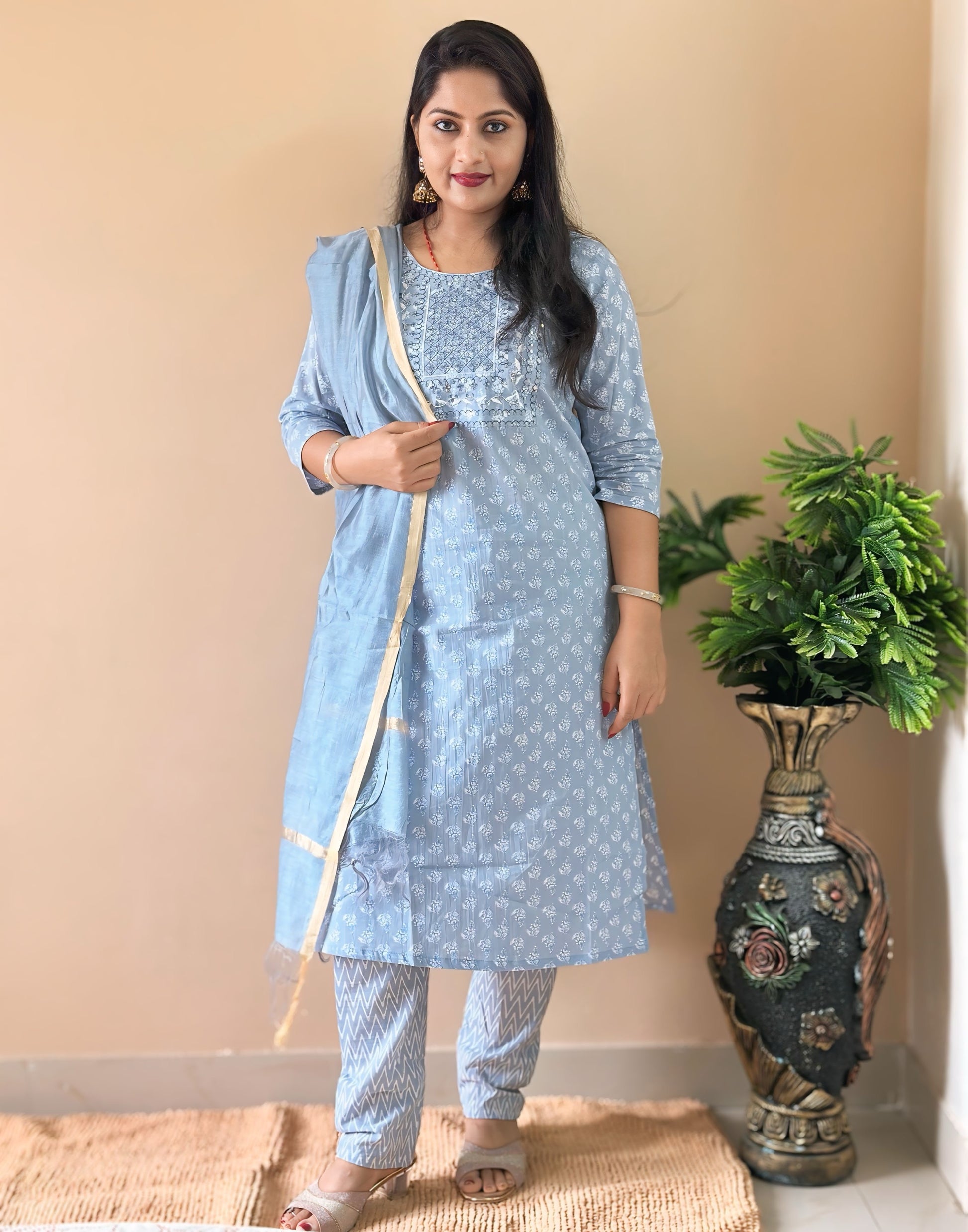 Nisha's Thread Flowral Printed Cotton Suit Womens Kurta Pant Dupatta Set