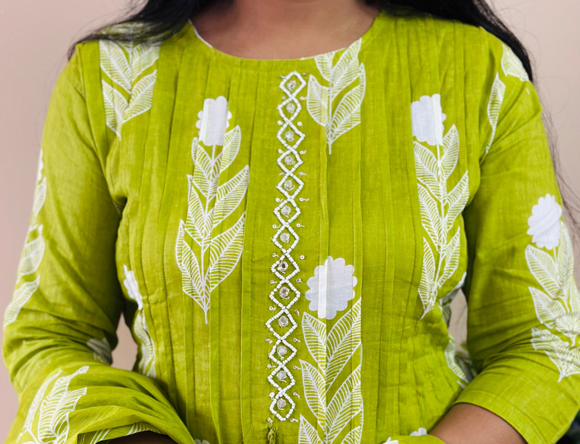 Nisha's Thread Green_Flowral_Print Cotton Suit Womens Kurta Pant Dupatta Set